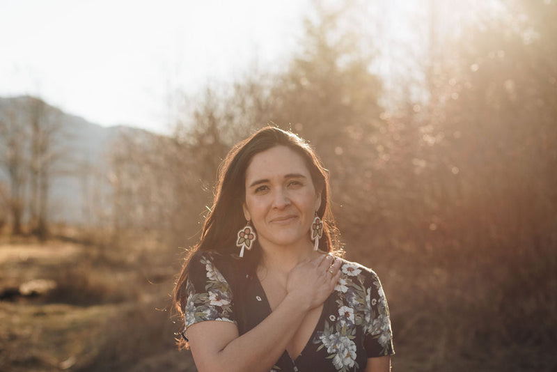 Meet Leigh Joseph: The Ethnobotanist Behind Skwalwen Botanicals’ Plant-Powered Skincare