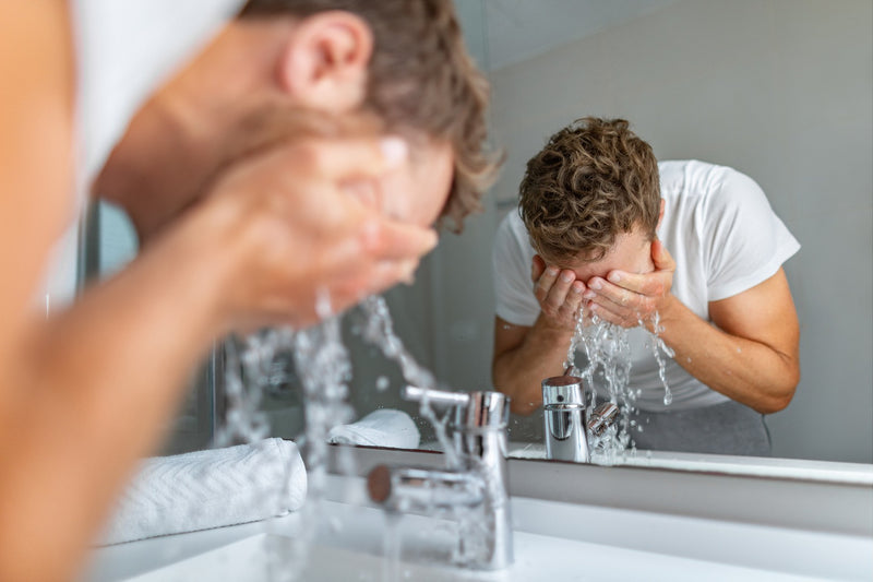 A No-Fuss Natural Skincare Routine For Men 