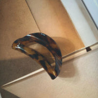 Chelsea King French L’Arc Cutout Claw Tortoise