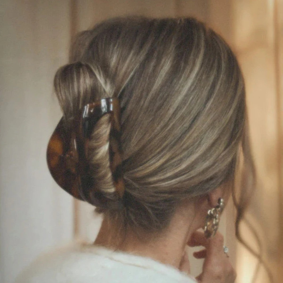 Chelsea King French L’Arc Cutout Claw Tortoise